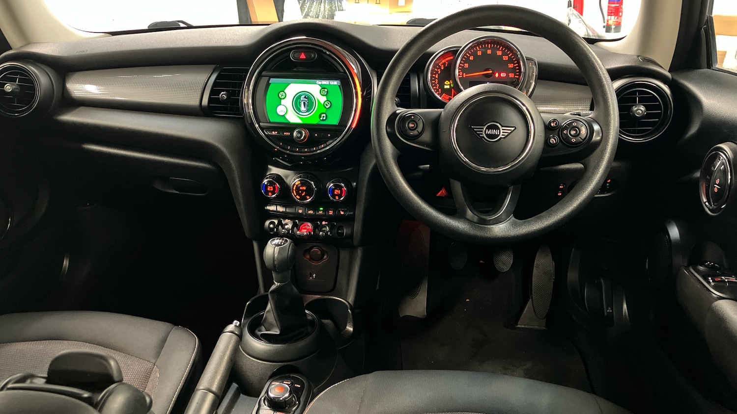 Used MINI Hatch 2019 for sale - 76877361: Photo 5