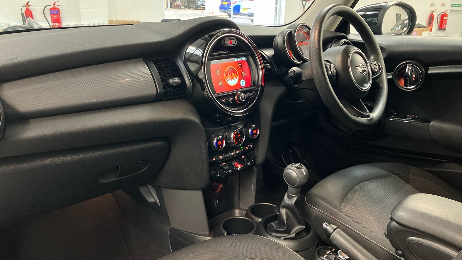 Used MINI Hatch 2019 for sale - 76877361: Photo 7