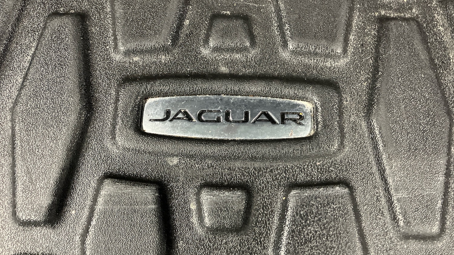 Used Jaguar E-Pace 2020 for sale - 77385040: Photo 35