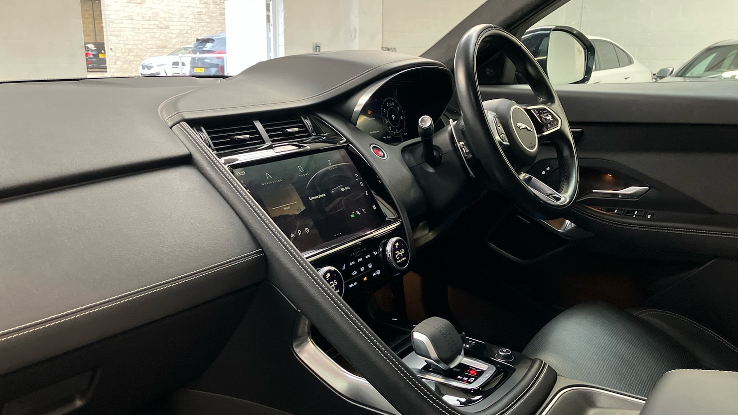 Used Jaguar E-Pace 2020 for sale - 77385040: Photo 7