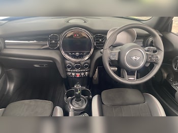 Used MINI Convertible 2024 for sale - 79429205: Photo