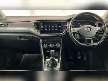 Used Volkswagen T-Roc 2018 for sale - 79673853: Photo
