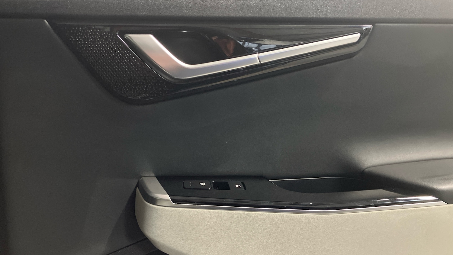 Used Kia EV6 2023 for sale - 77605139: Photo 42