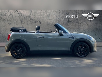 Used MINI Convertible 2021 for sale - 75673200: Photo