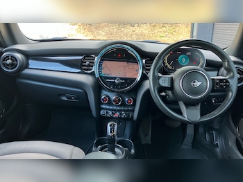 Used MINI Convertible 2021 for sale - 75673200: Photo