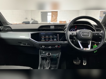 Used Audi Q3 2021 for sale - 78325340: Photo