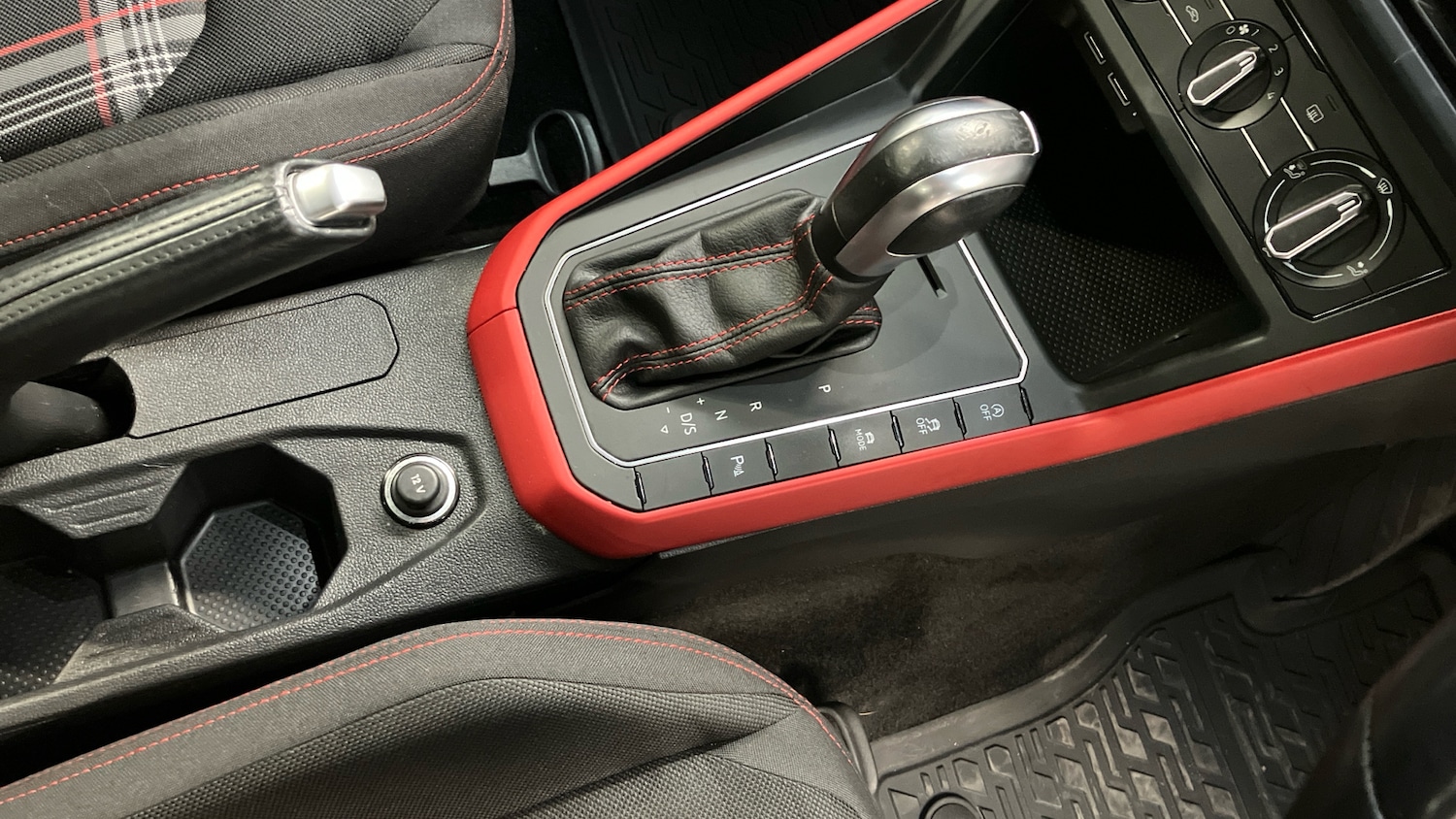 Used Volkswagen Polo 2020 for sale - 77052952: Photo 51