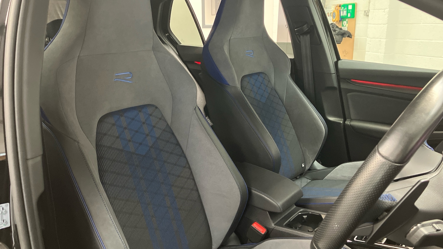 Used Volkswagen Golf 2024 for sale - 77325975: Photo 42