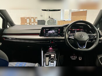 Used Volkswagen Golf 2024 for sale - 77325975: Photo