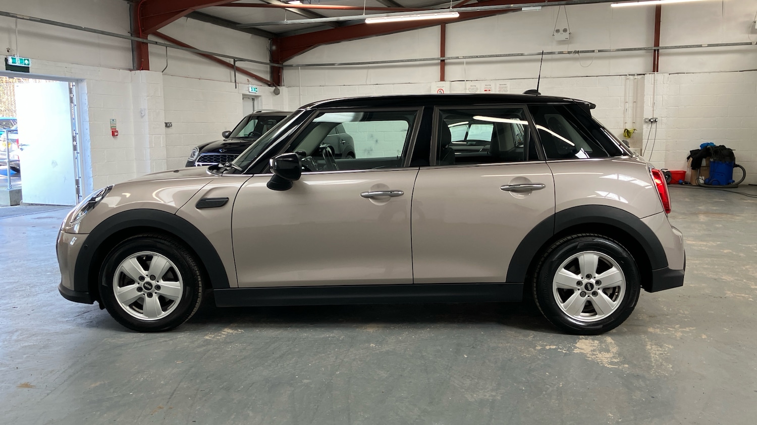 Used MINI Hatch 2022 for sale - 77961689: Photo 81