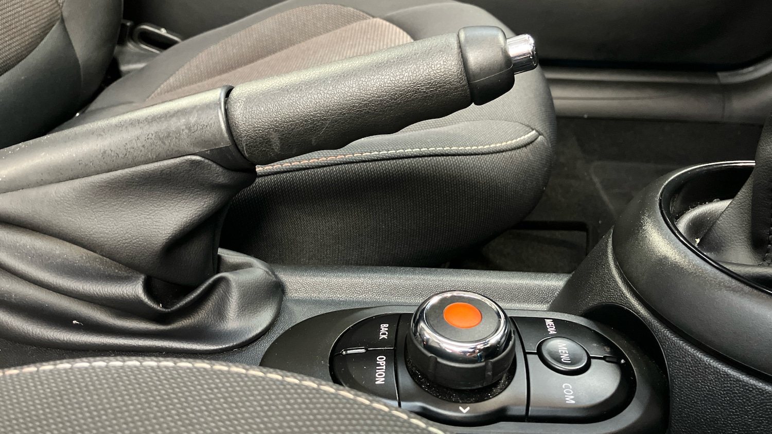 Used MINI Convertible 2020 for sale - 76958431: Photo 19