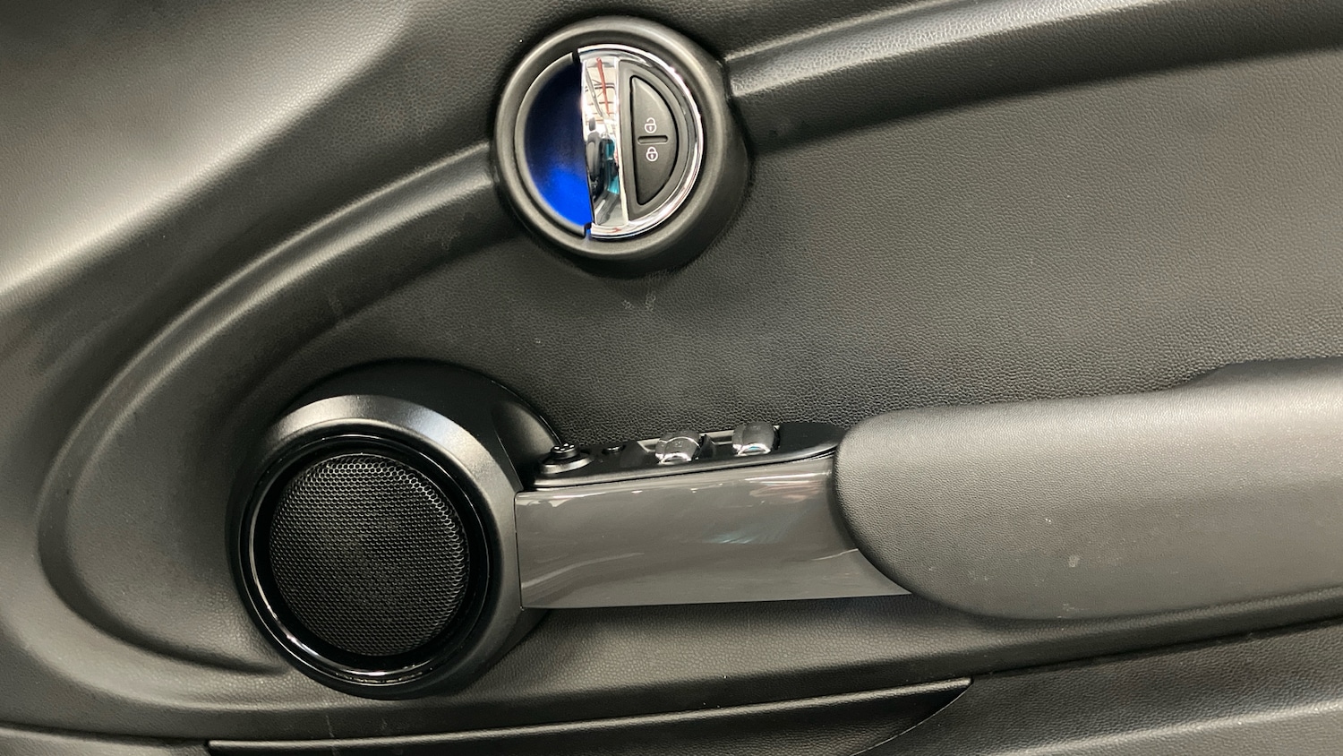 Used MINI Convertible 2020 for sale - 76958431: Photo 20