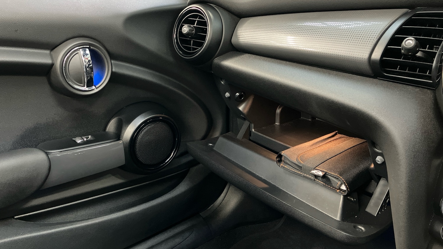 Used MINI Convertible 2020 for sale - 76958431: Photo 50