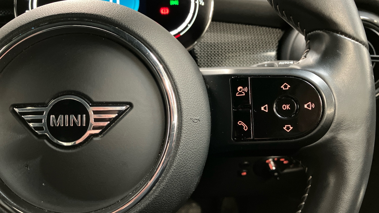 Used MINI Hatch 2023 for sale - 77871902: Photo 18