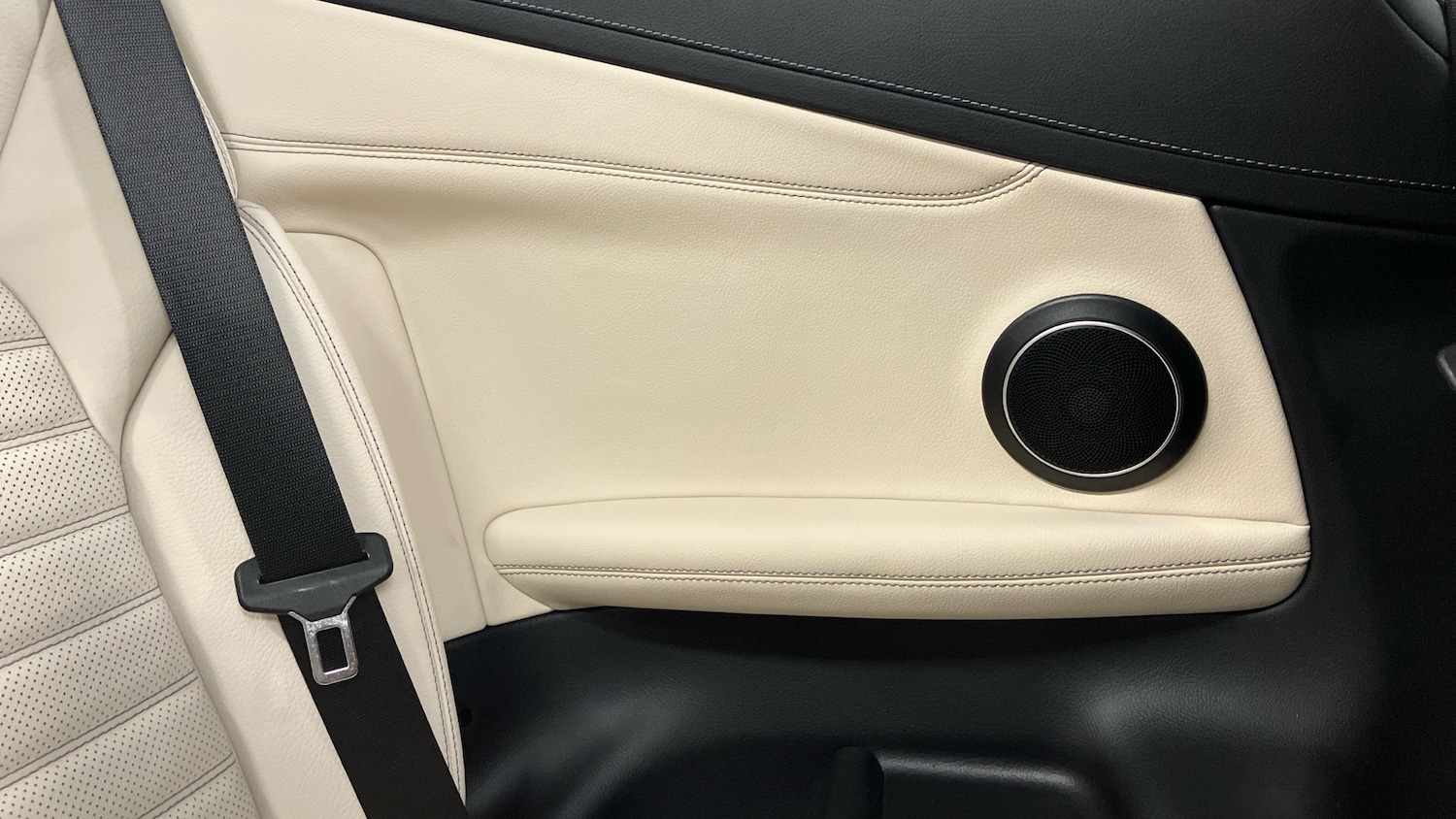 Used Mercedes-Benz C Class 2019 for sale - 76980740: Photo 37