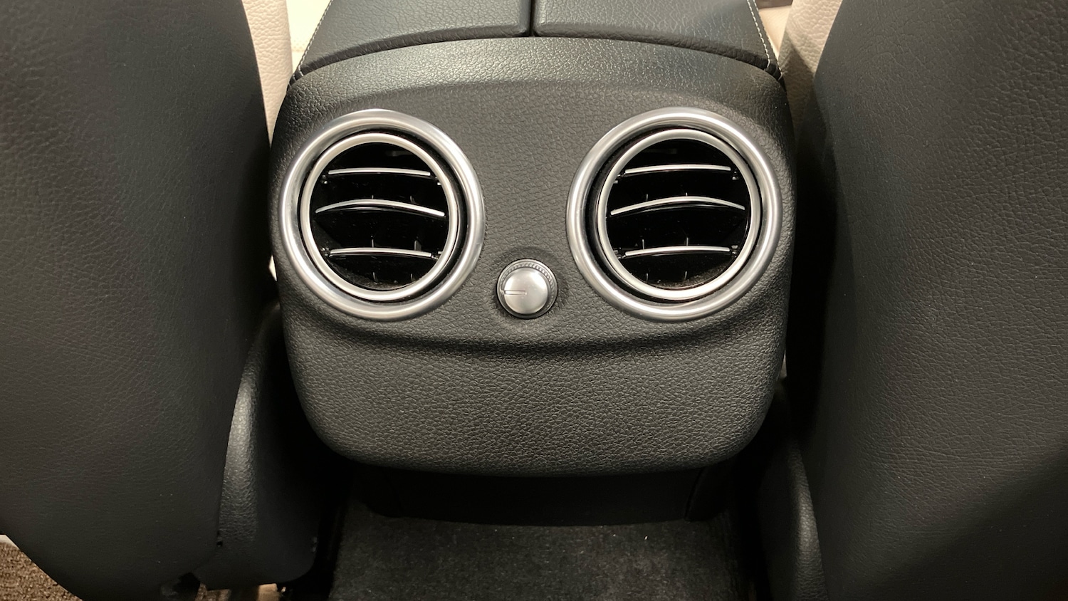 Used Mercedes-Benz C Class 2019 for sale - 76980740: Photo 38