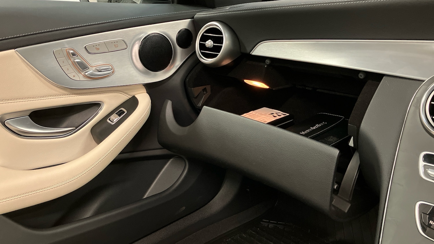 Used Mercedes-Benz C Class 2019 for sale - 76980740: Photo 50