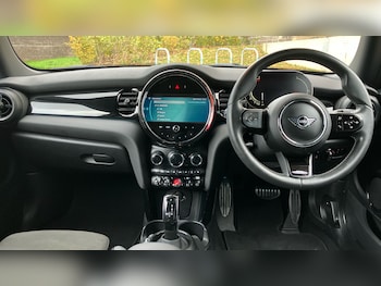 Used MINI Hatch 2022 for sale - 76525630: Photo