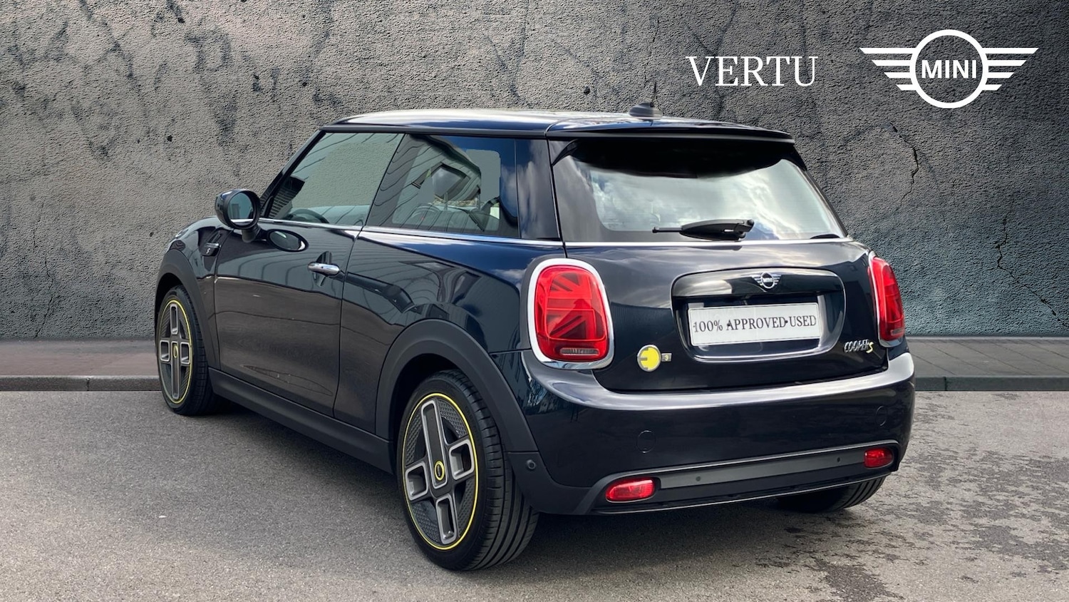 Used MINI Hatch 2022 for sale - 77844599: Photo 2