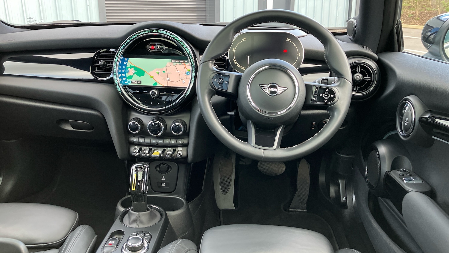 Used MINI Hatch 2022 for sale - 77844599: Photo 5