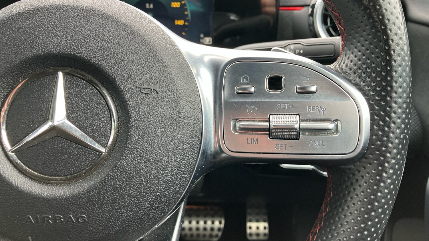 Used Mercedes-Benz A-Class 2018 for sale - 77812846: Photo 18