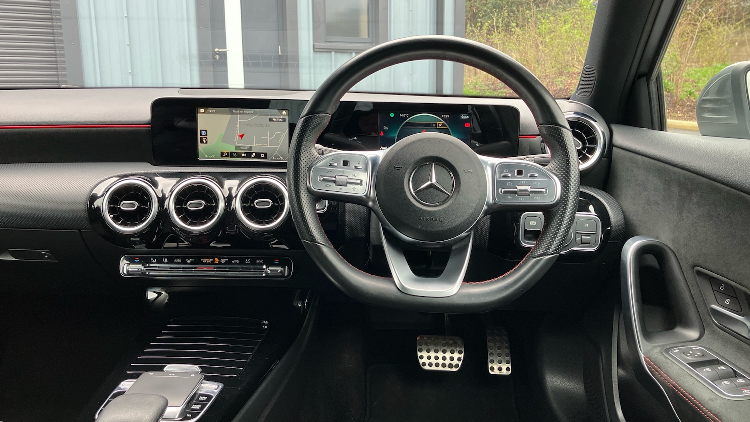 Used Mercedes-Benz A-Class 2018 for sale - 77812846: Photo 5