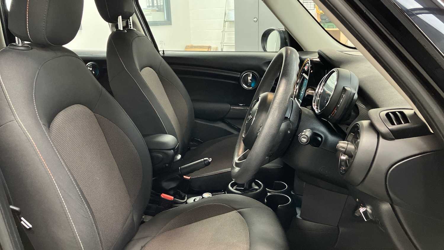 Used MINI Hatch 2020 for sale - 76718789: Photo 11