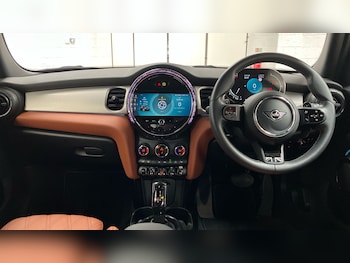Used MINI Hatch 2024 for sale - 79356932: Photo