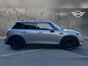 Used MINI Hatch 2024 for sale - 76384204: Photo