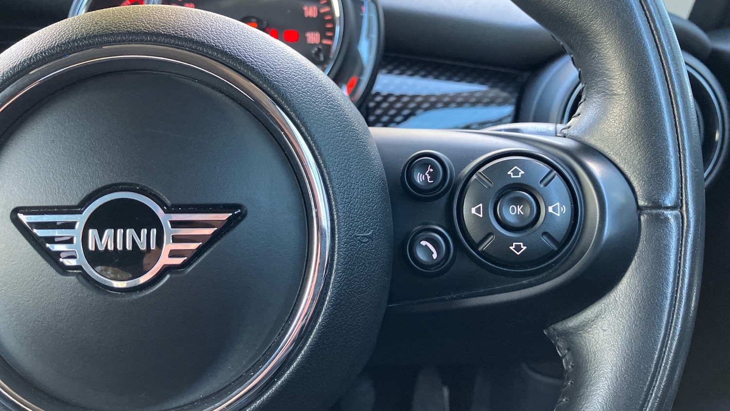 Used MINI Hatch 2018 for sale - 76366232: Photo 18