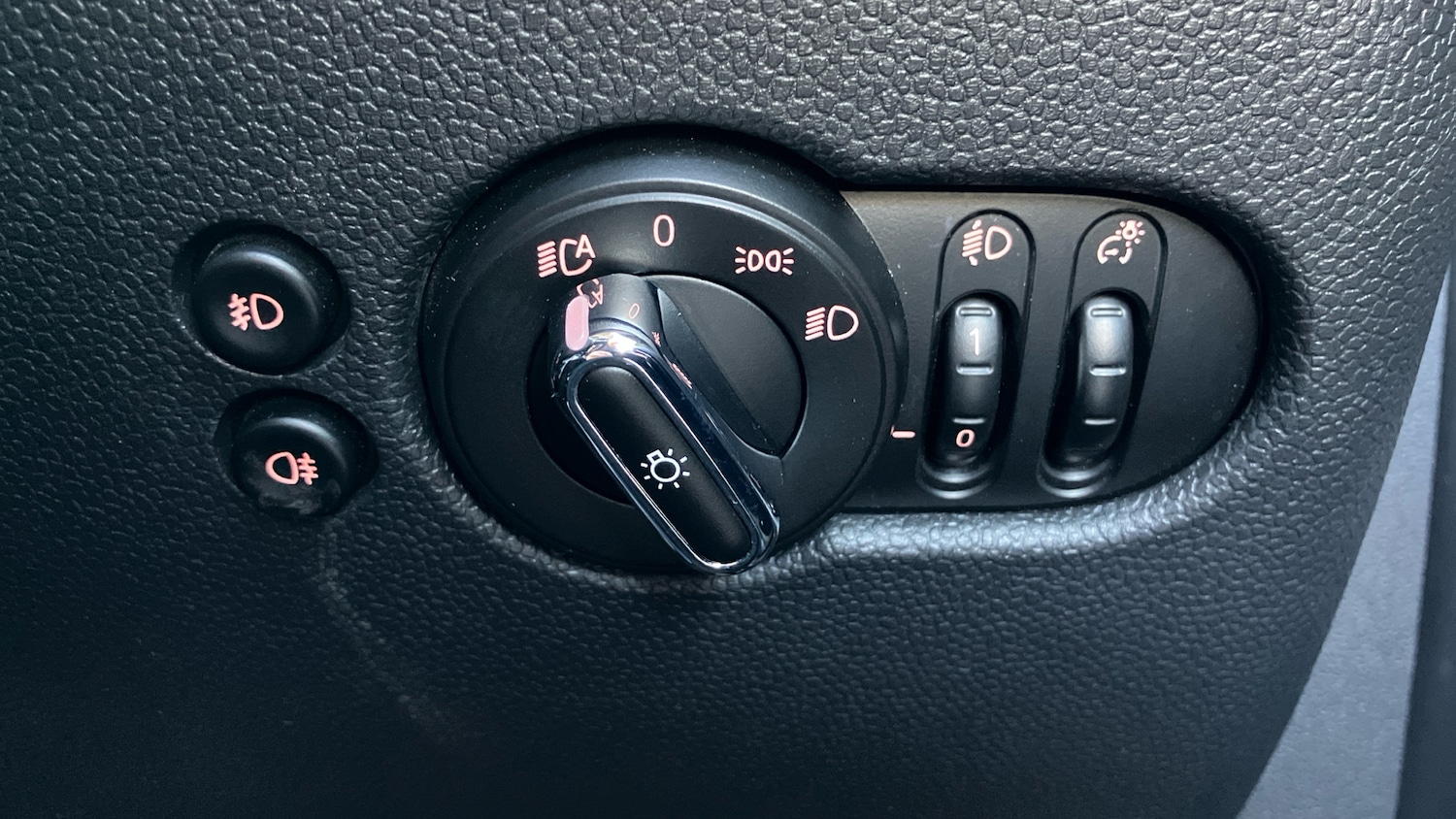Used MINI Hatch 2018 for sale - 76366232: Photo 43