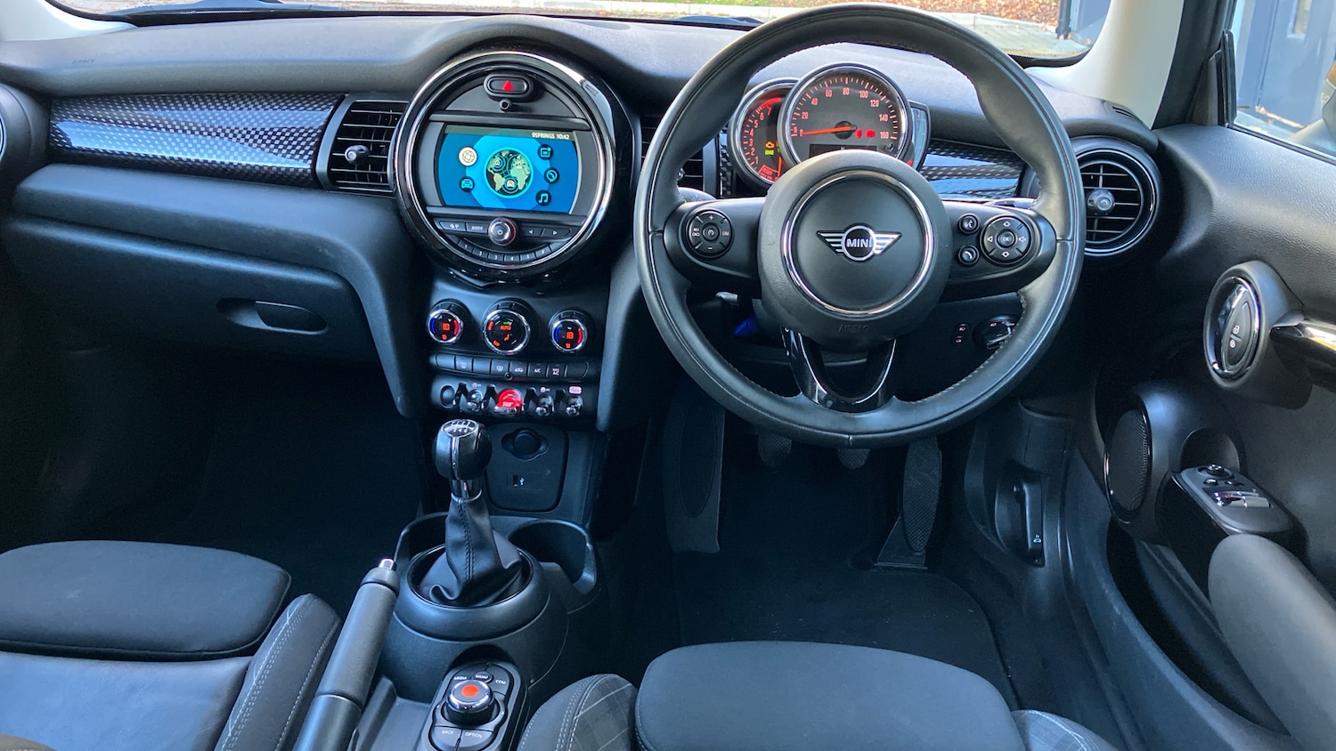 Used MINI Hatch 2018 for sale - 76366232: Photo 5
