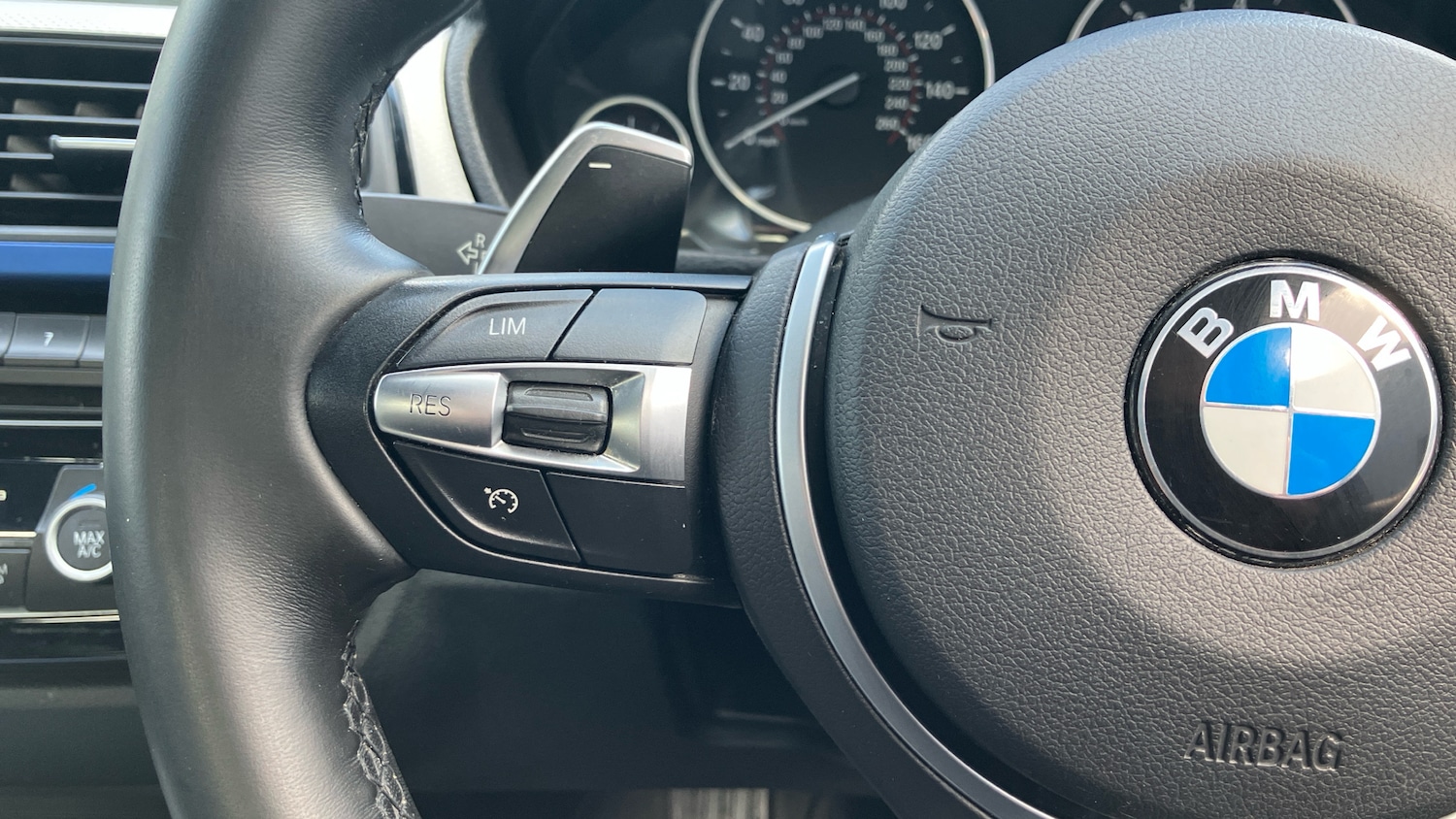 Used BMW 3 Series 2018 for sale - 77700891: Photo 17