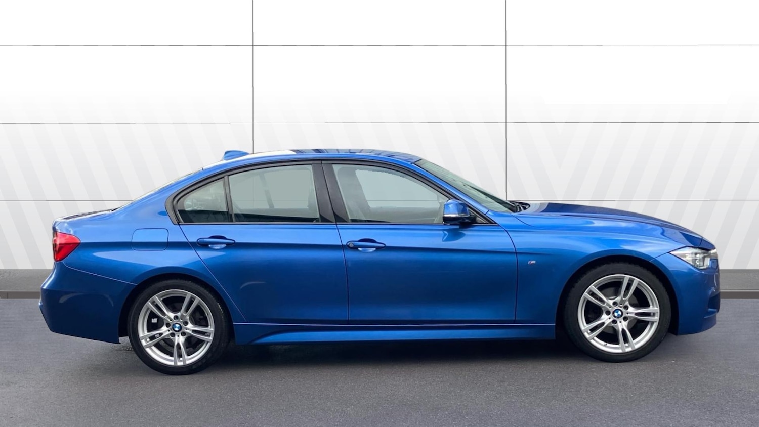 Used BMW 3 Series 2018 for sale - 77700891: Photo 3