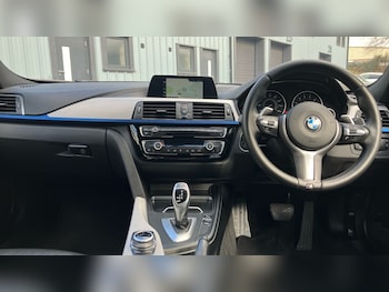 Used BMW 3 Series 2018 for sale - 77700891: Photo