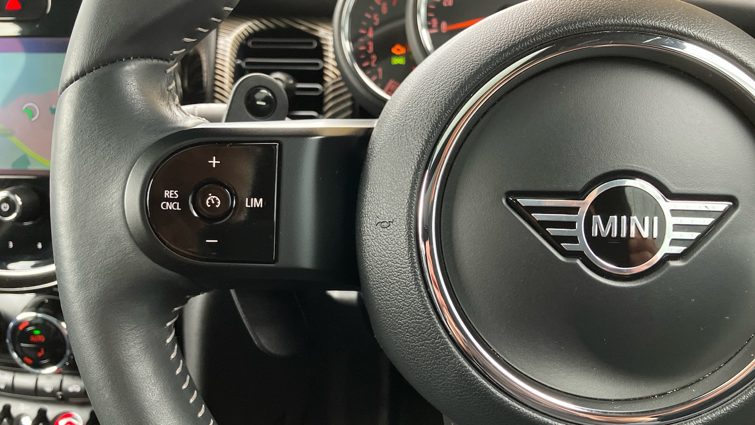 Used MINI Hatch 2023 for sale - 76492107: Photo 17