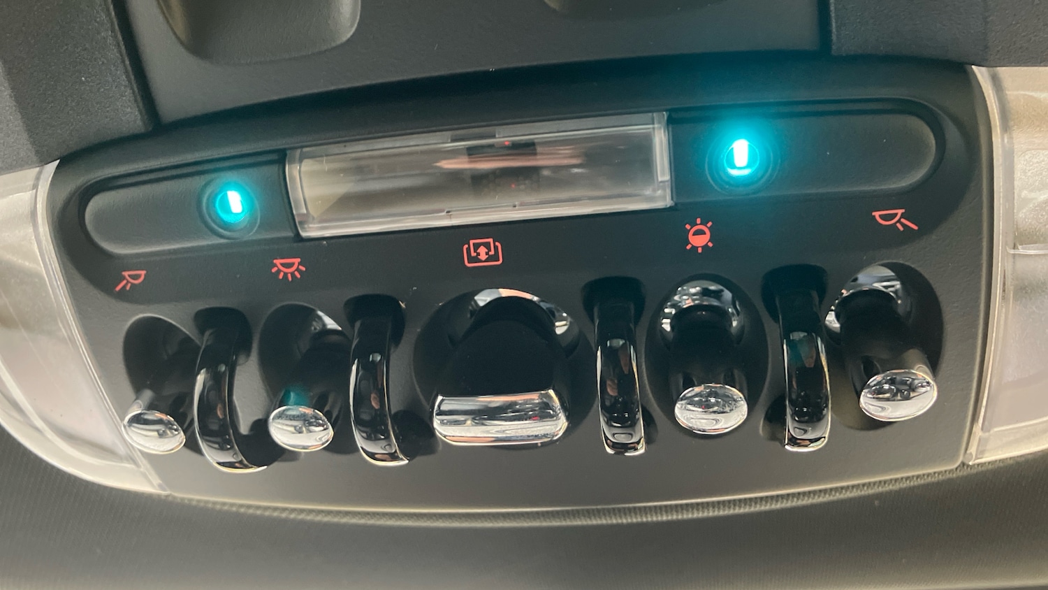 Used MINI Hatch 2023 for sale - 76492107: Photo 41