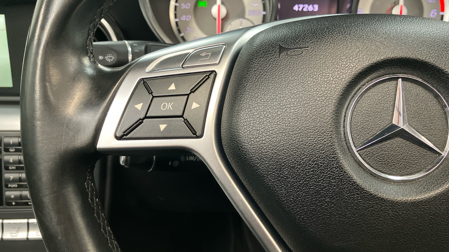 Used Mercedes-Benz SLK 2014 for sale - 76164418: Photo 17