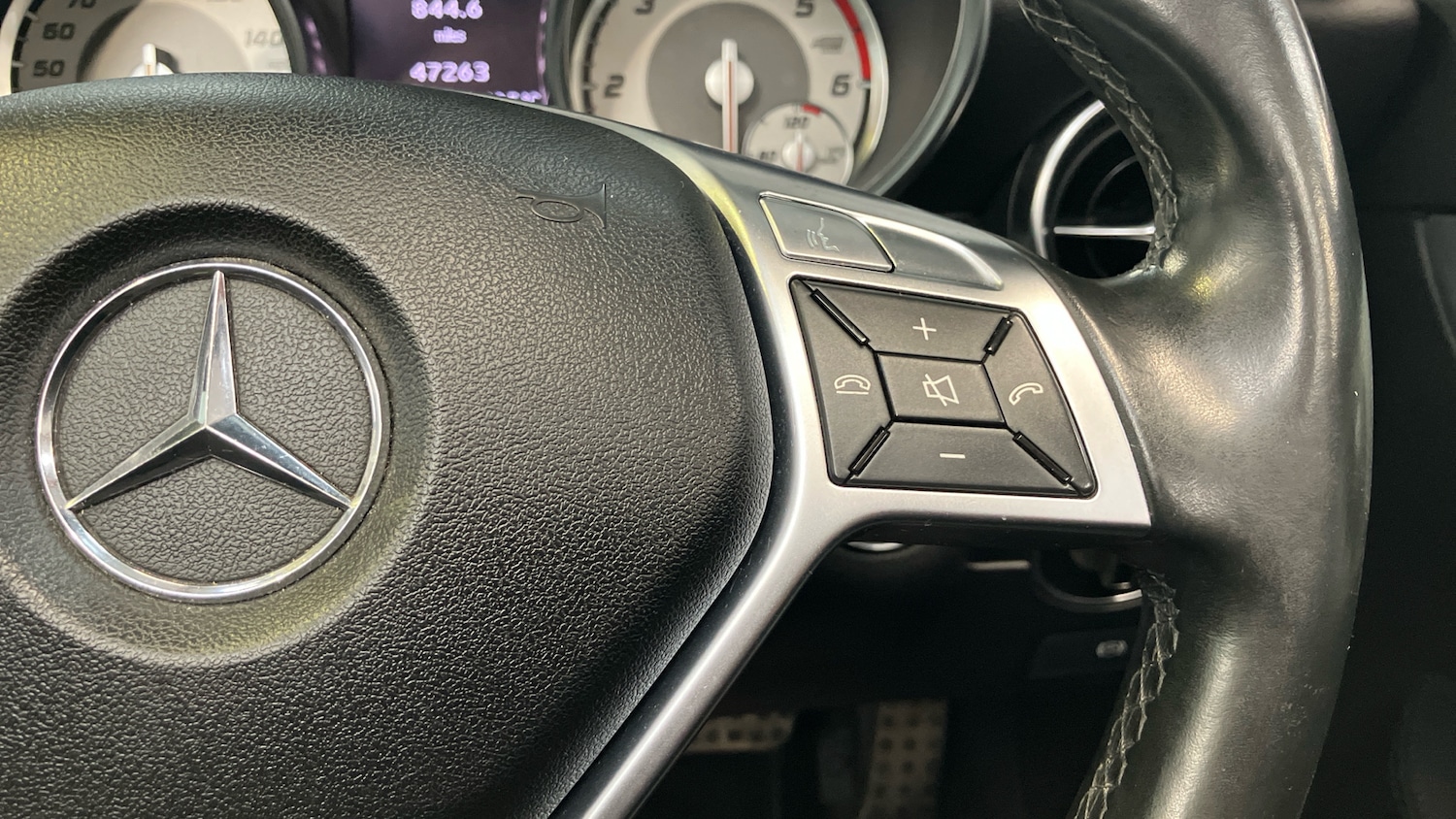 Used Mercedes-Benz SLK 2014 for sale - 76164418: Photo 18