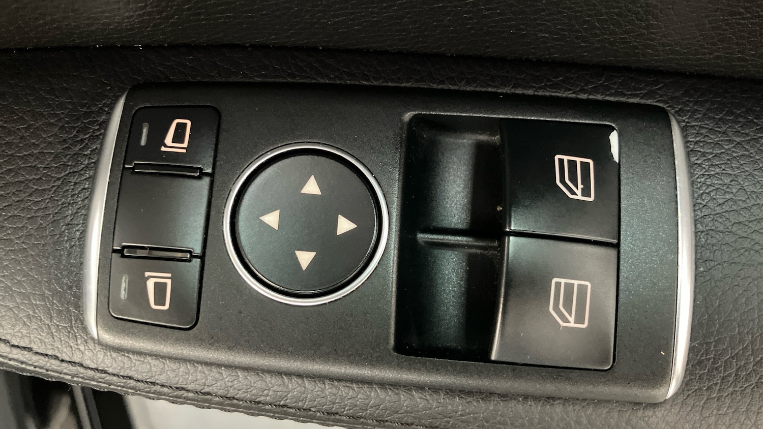 Used Mercedes-Benz SLK 2014 for sale - 76164418: Photo 41