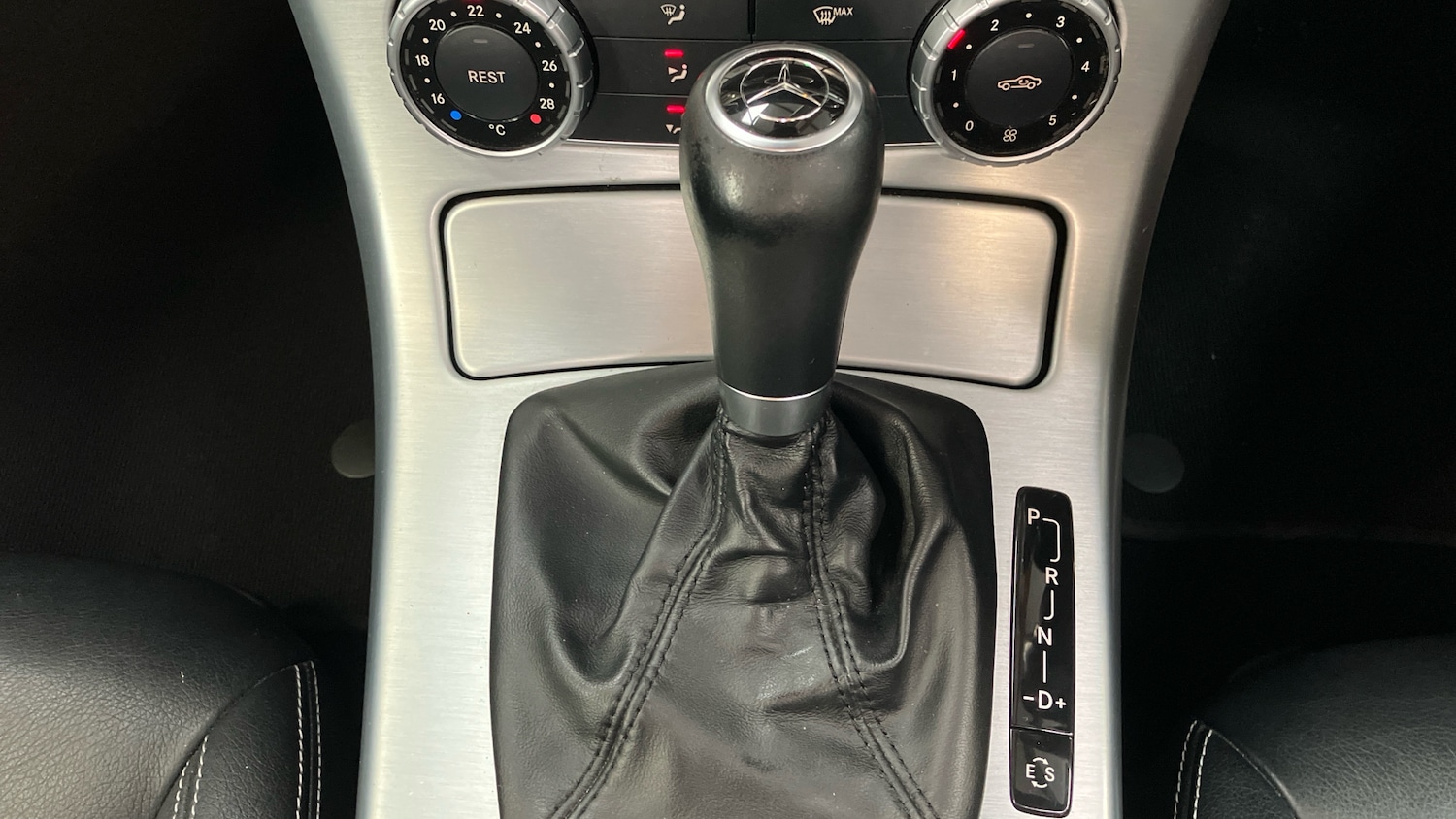 Used Mercedes-Benz SLK 2014 for sale - 76164418: Photo 54