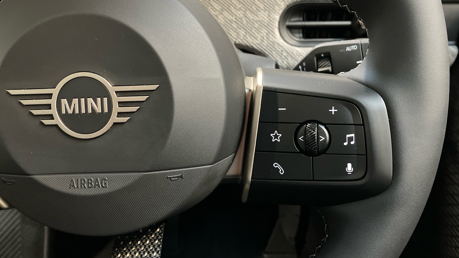 Used MINI Cooper 2025 for sale - 76968341: Photo 18