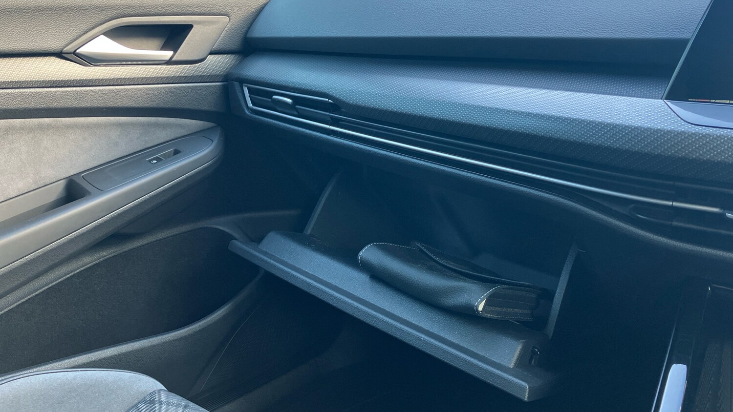 Used Volkswagen Golf 2024 for sale - 76777932: Photo 44