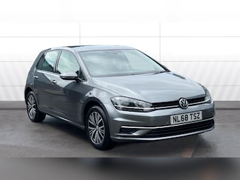 Used Volkswagen Golf 2018 for sale - 78869948: Photo