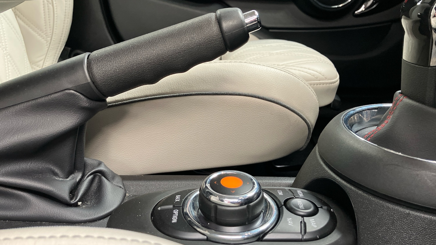 Used MINI Hatch 2019 for sale - 77945342: Photo 19