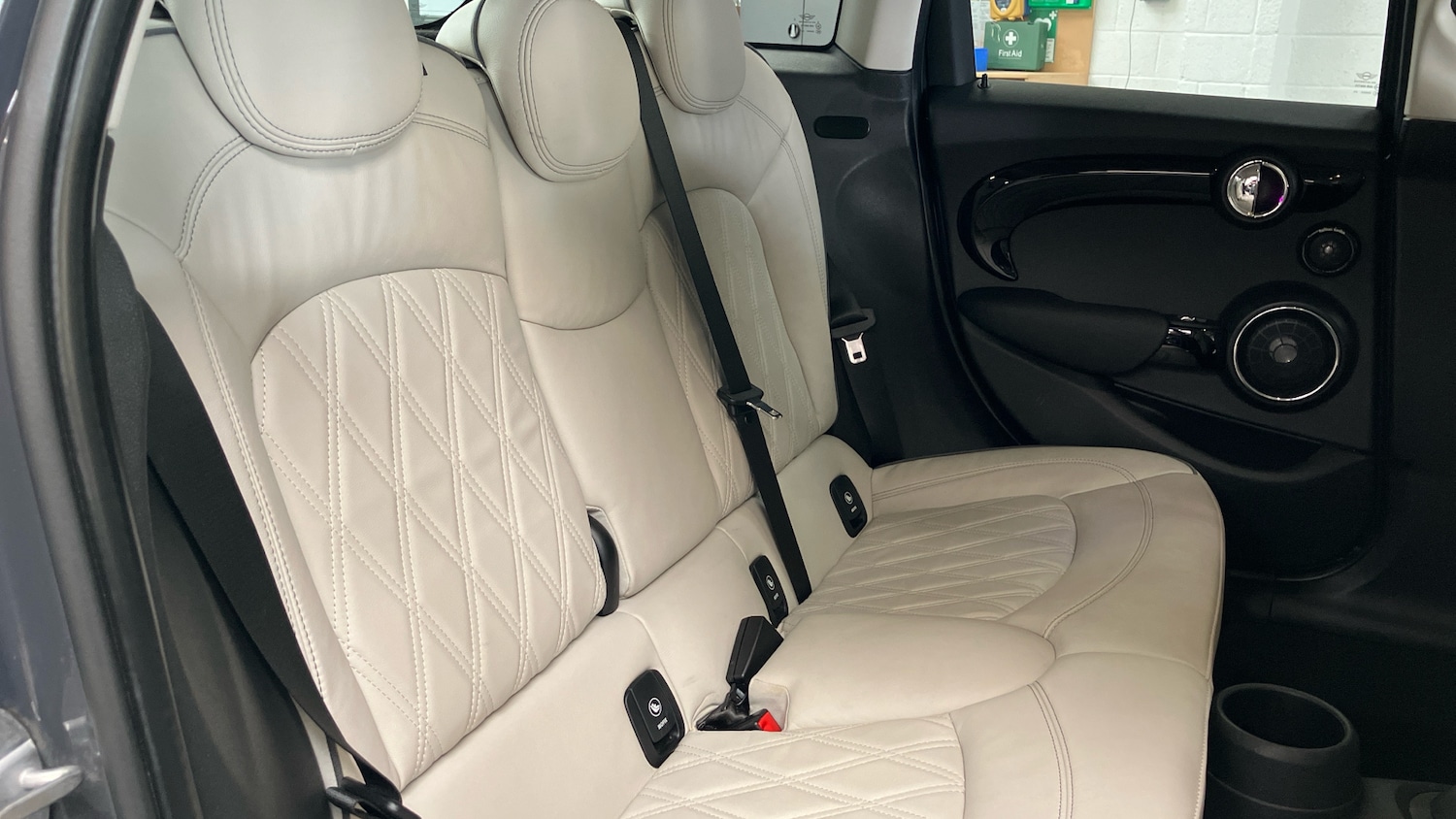 Used MINI Hatch 2019 for sale - 77945342: Photo 40