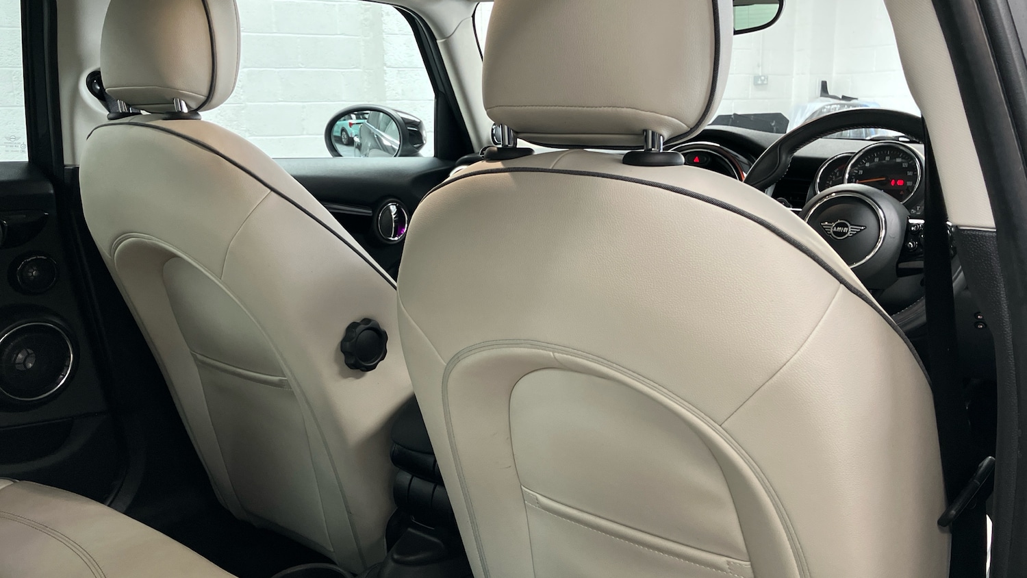 Used MINI Hatch 2019 for sale - 77945342: Photo 41