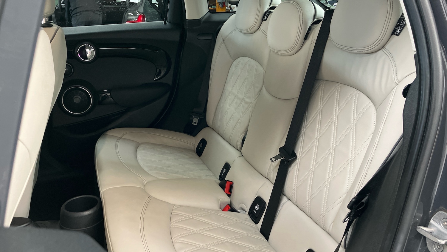 Used MINI Hatch 2019 for sale - 77945342: Photo 42