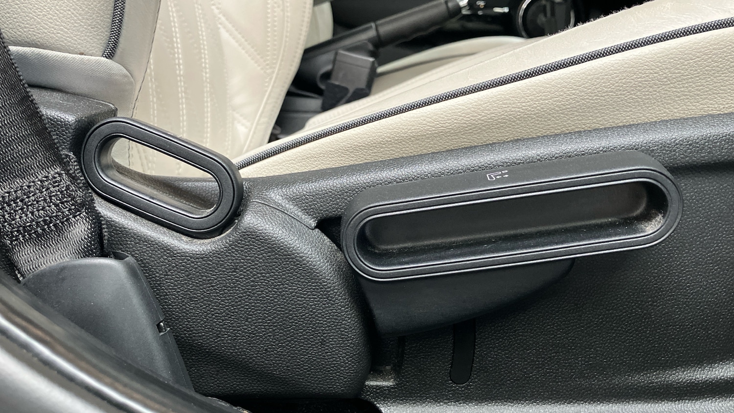 Used MINI Hatch 2019 for sale - 77945342: Photo 44