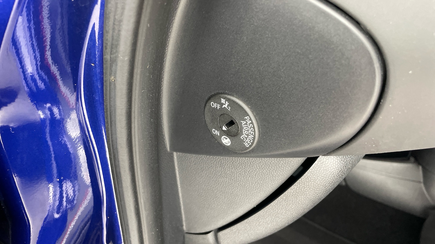 Used MINI Convertible 2020 for sale - 76859068: Photo 33